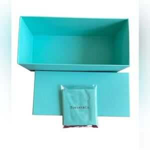 Original Tiffany sunglasses box &cleaning pad